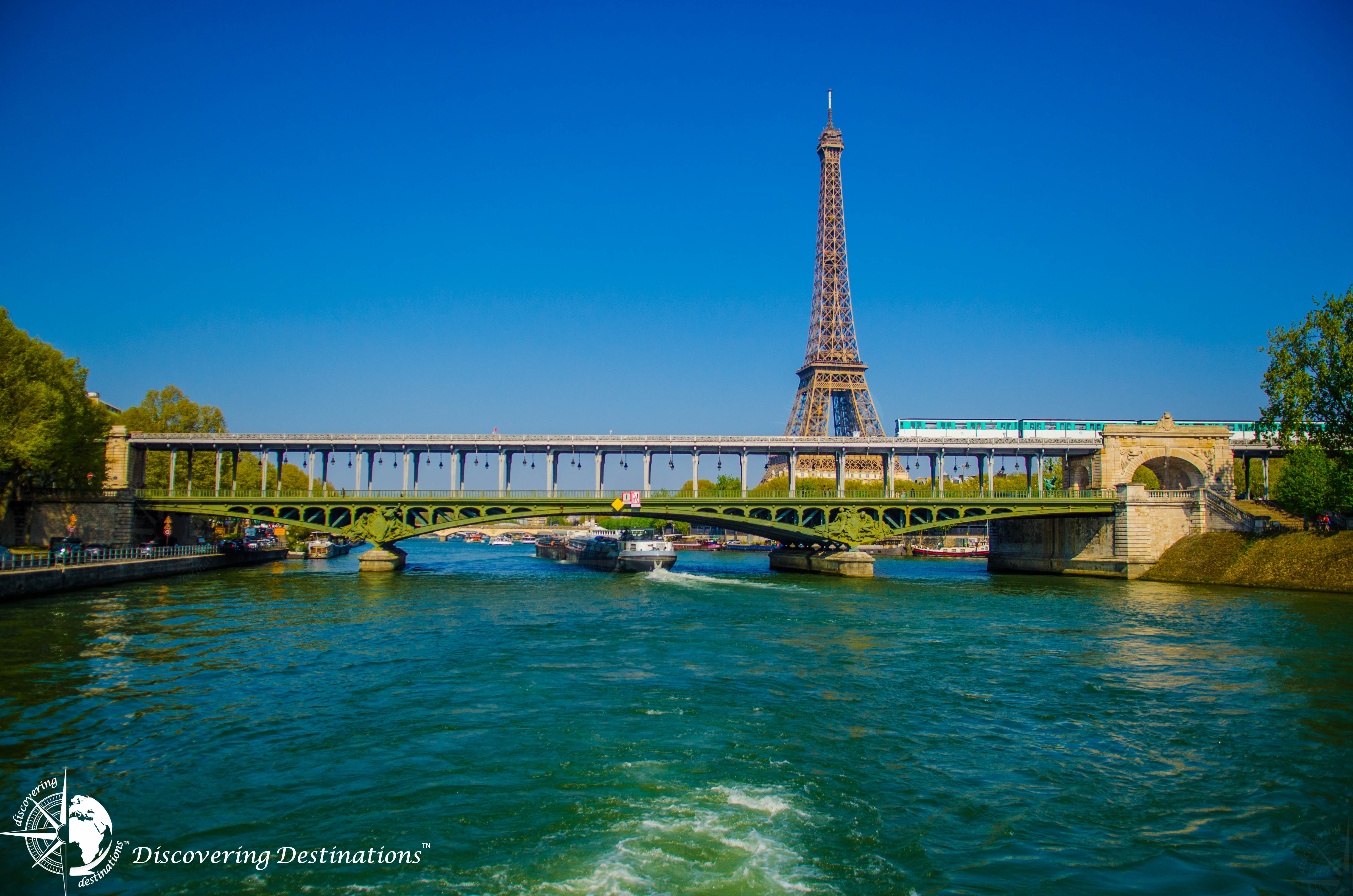 bateaux-mouches-9-discovering-destinations