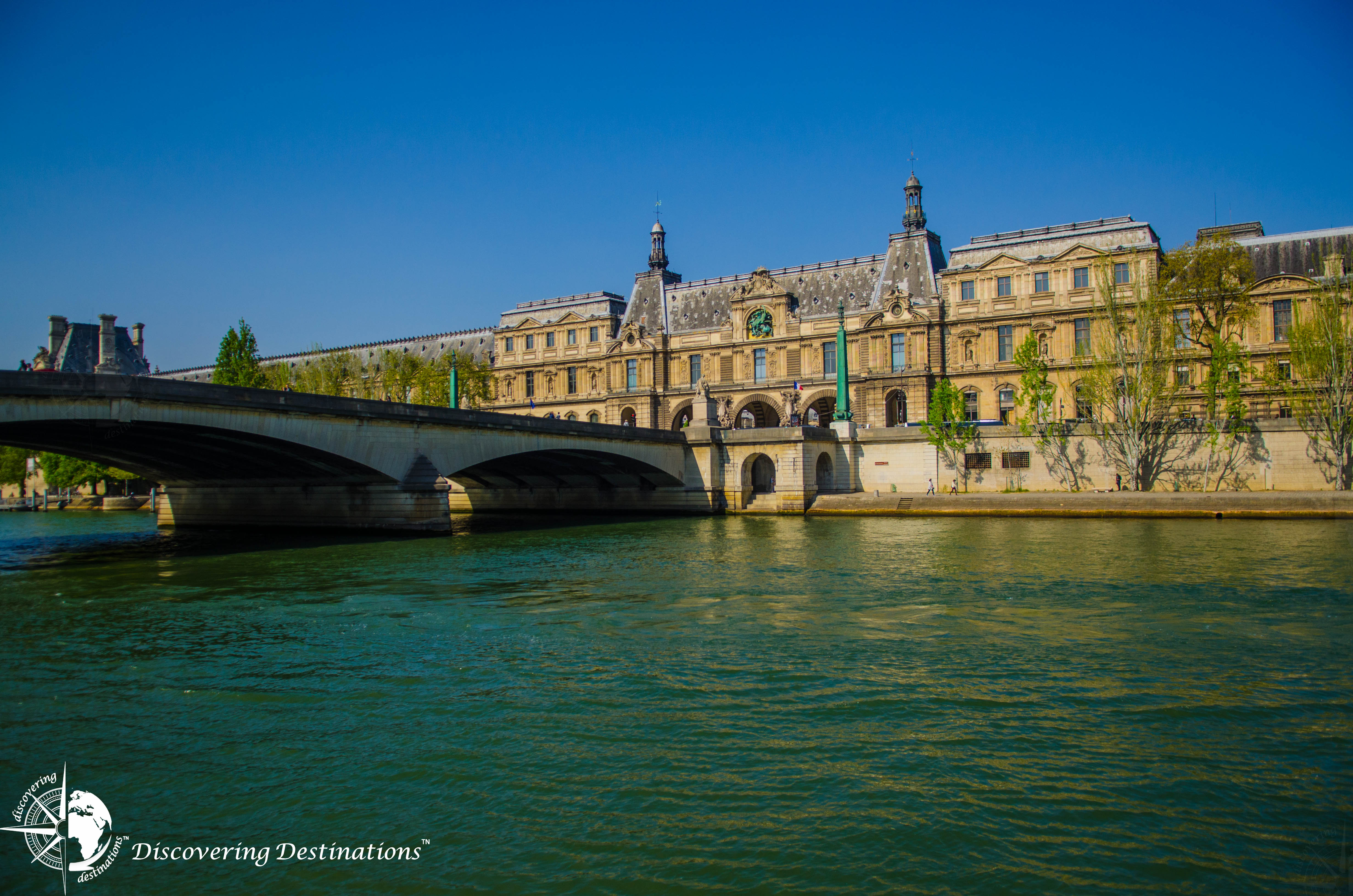 bateaux-mouches-4-discovering-destinations